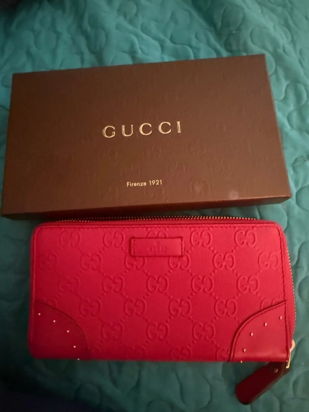 Gucci pink GG Embossed Zip-Around Wallet - Picture 1 of 6